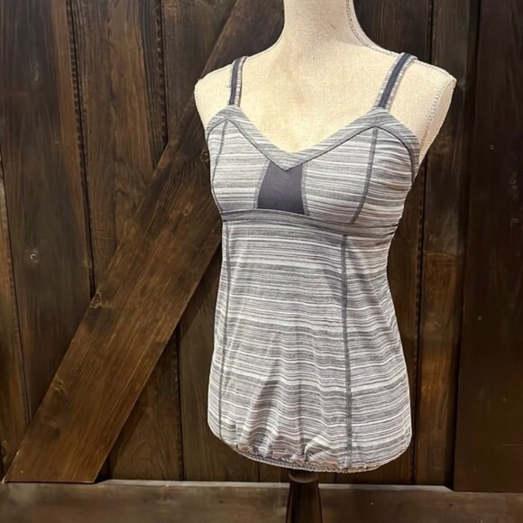 Lululemon grey on grey tank top - Picture 1 of 10